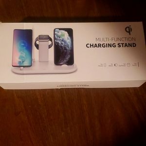 New in box ! Charging stand